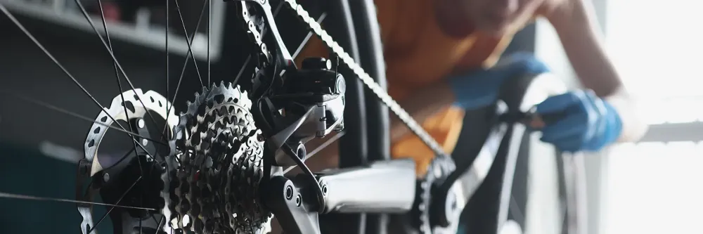 Main-d'œuvre offerte pendant 1 an après l'achat d'un vélo